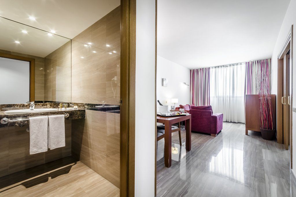 Hotel Exe Barbera Parc Барбера дел Валес Екстериор снимка